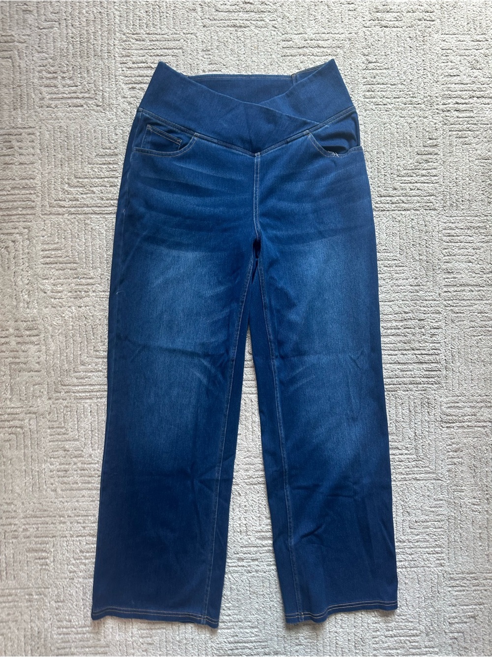 Halara Flex™ Crossover High Waisted Tummy Control Casual Straight Leg Jeans - Picture 9 of 16